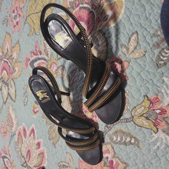 Burberry Zipper Slingback Heels - Picture 2 of 8